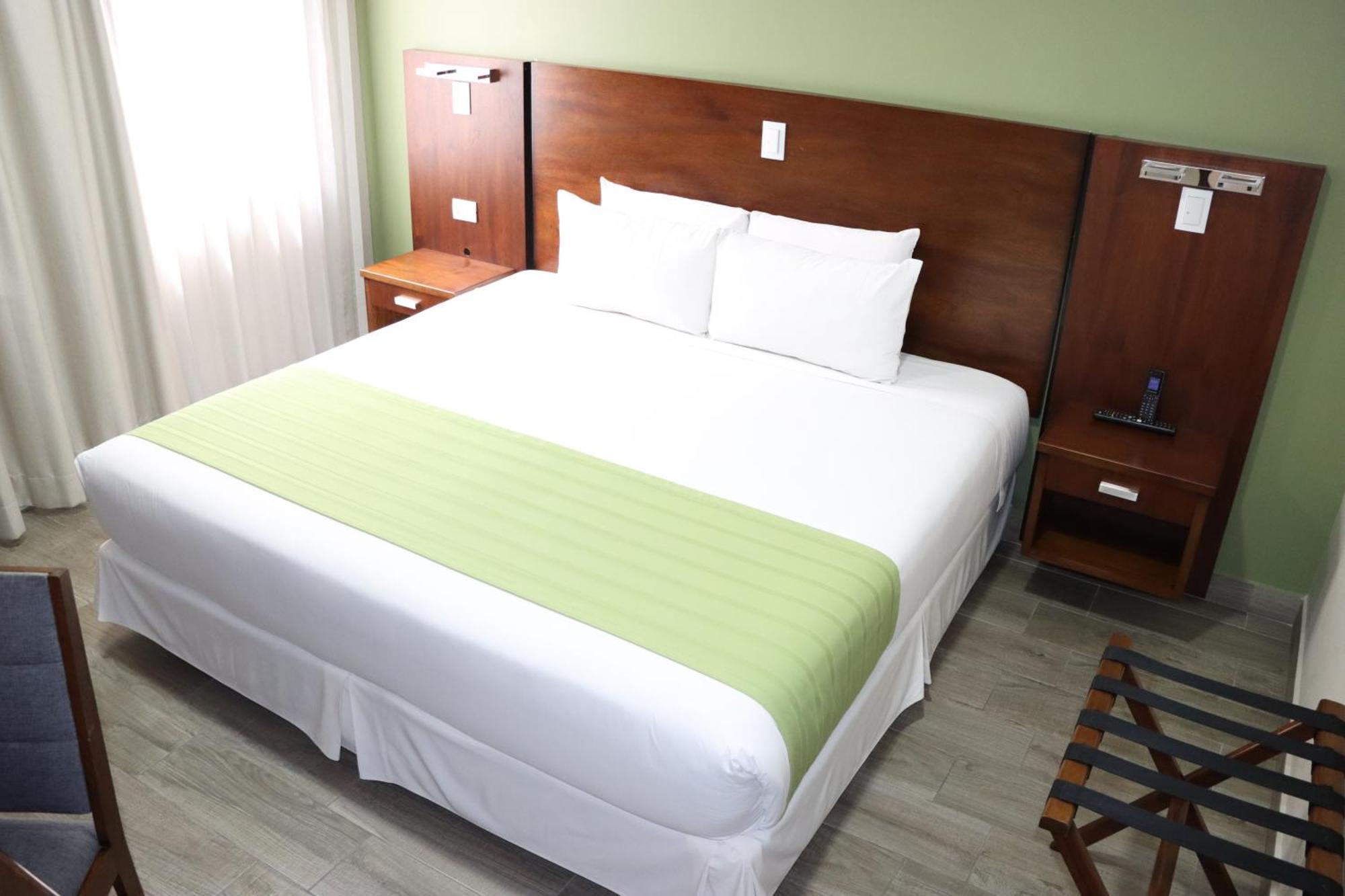 Hotel San Agustin Plaza 拉塔昆加 外观 照片