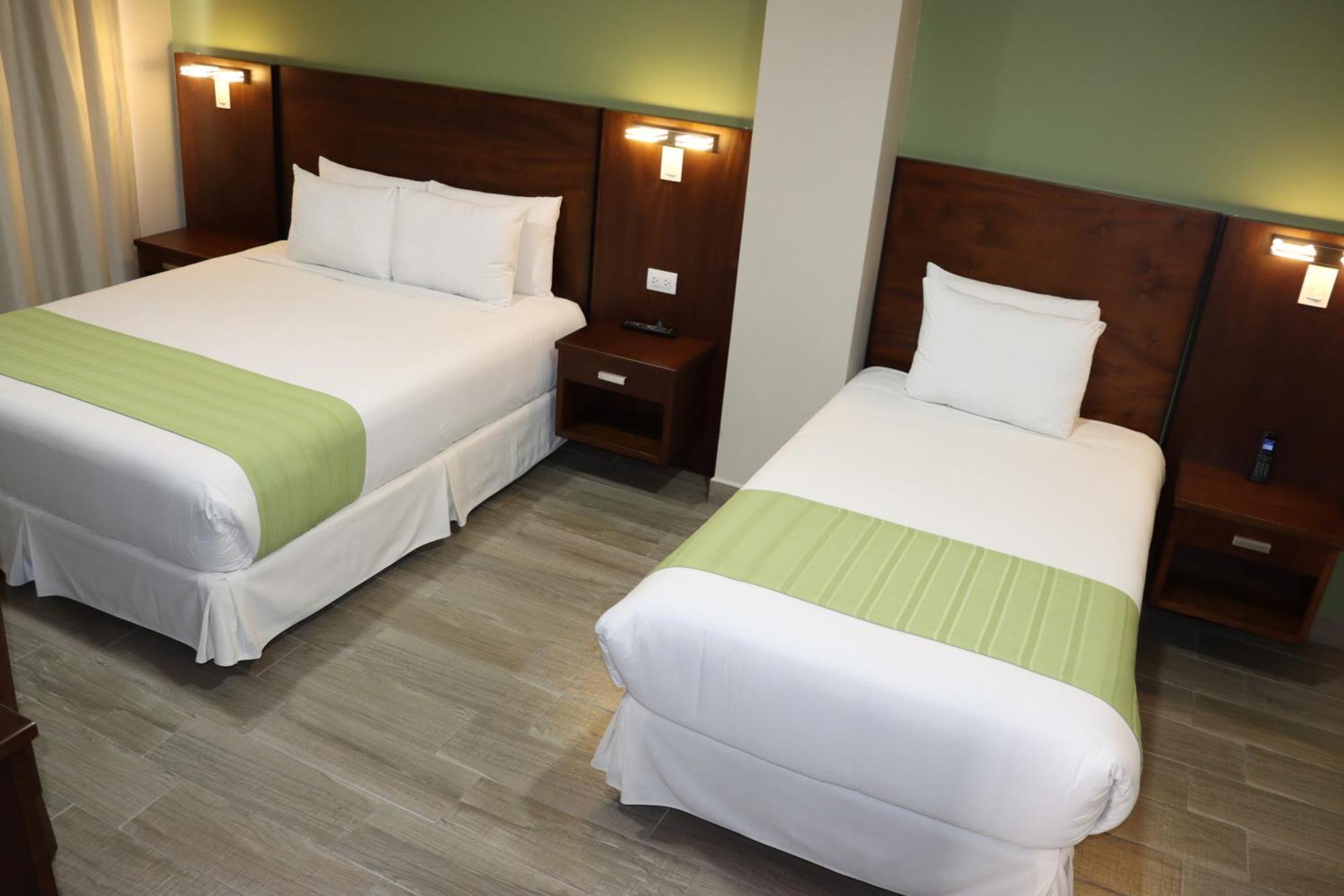 Hotel San Agustin Plaza 拉塔昆加 外观 照片