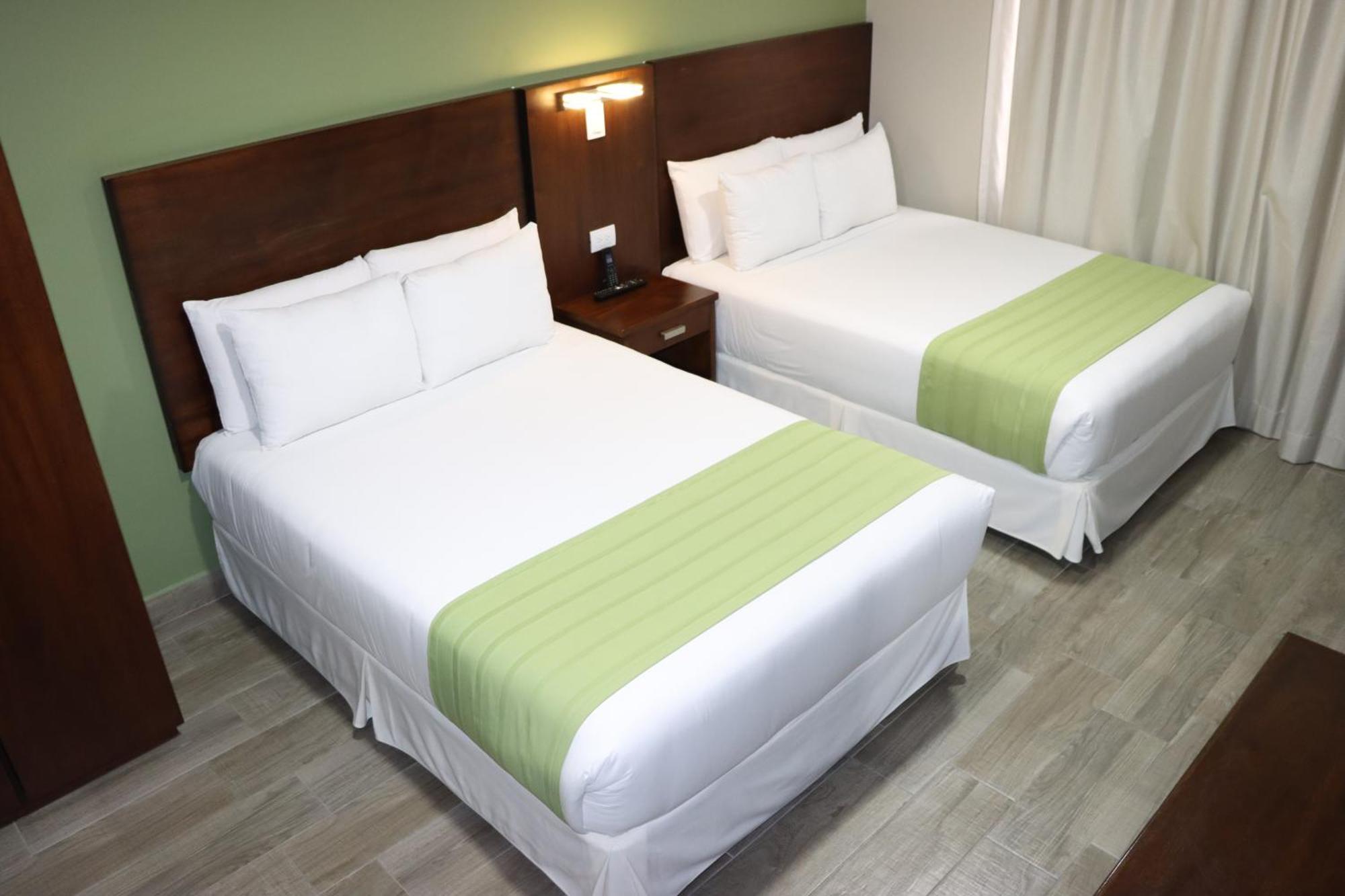 Hotel San Agustin Plaza 拉塔昆加 外观 照片