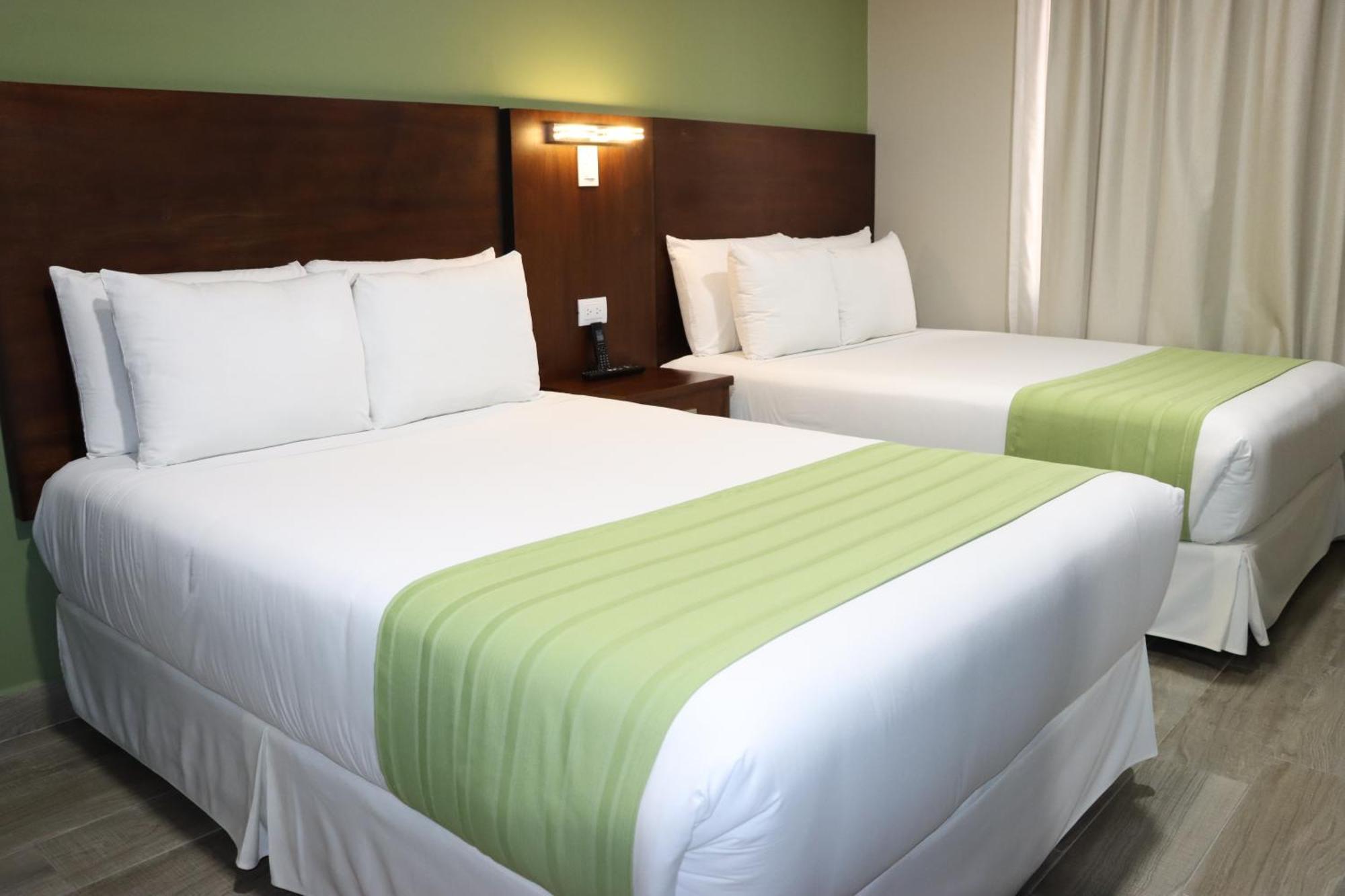 Hotel San Agustin Plaza 拉塔昆加 外观 照片