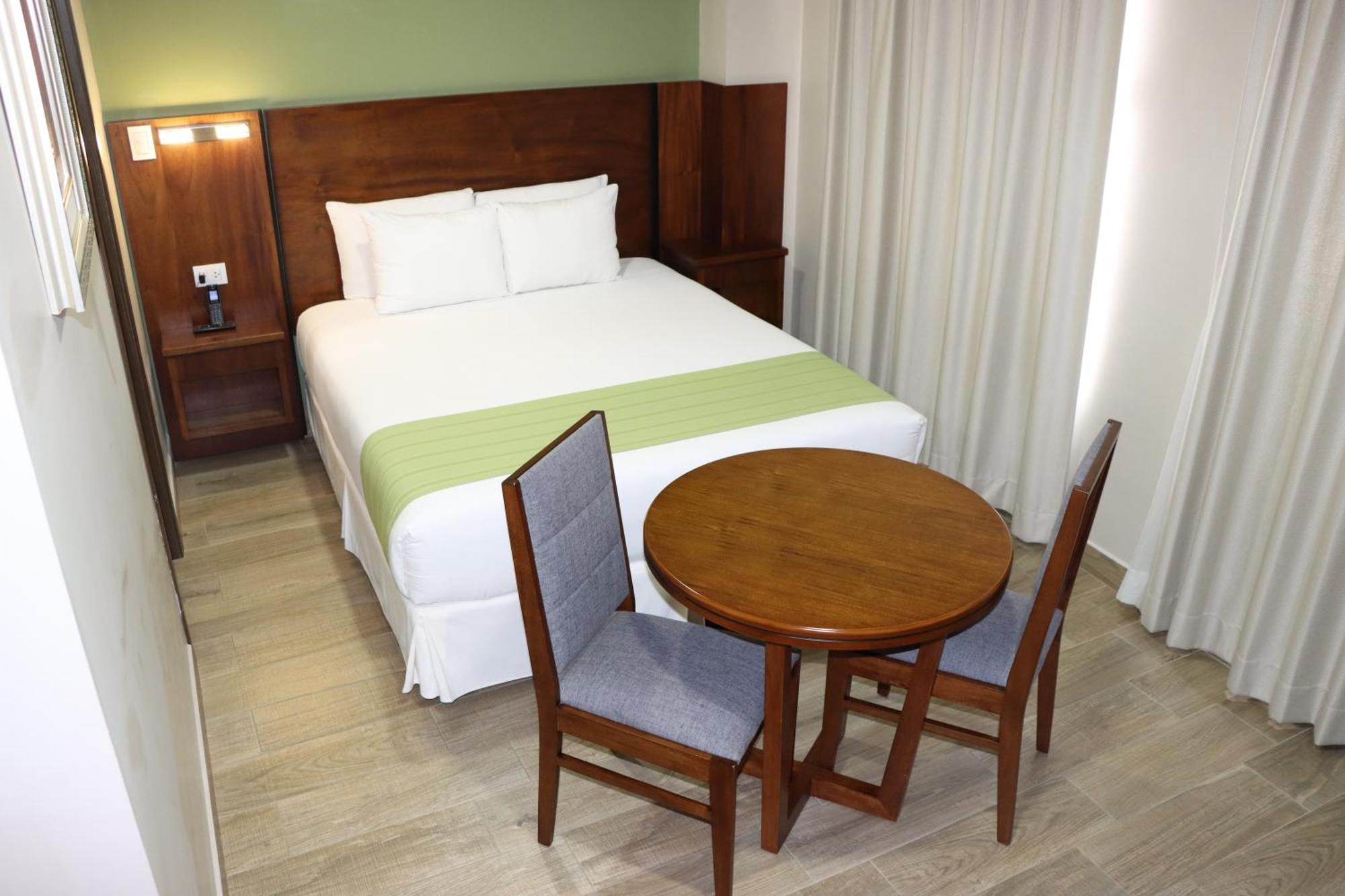 Hotel San Agustin Plaza 拉塔昆加 外观 照片