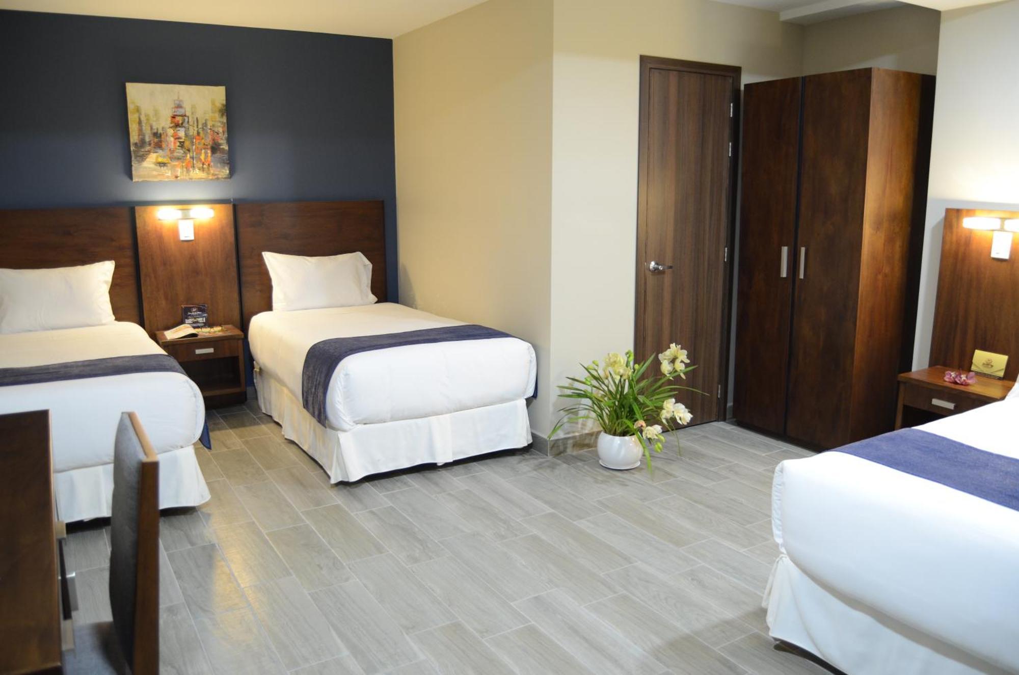 Hotel San Agustin Plaza 拉塔昆加 外观 照片