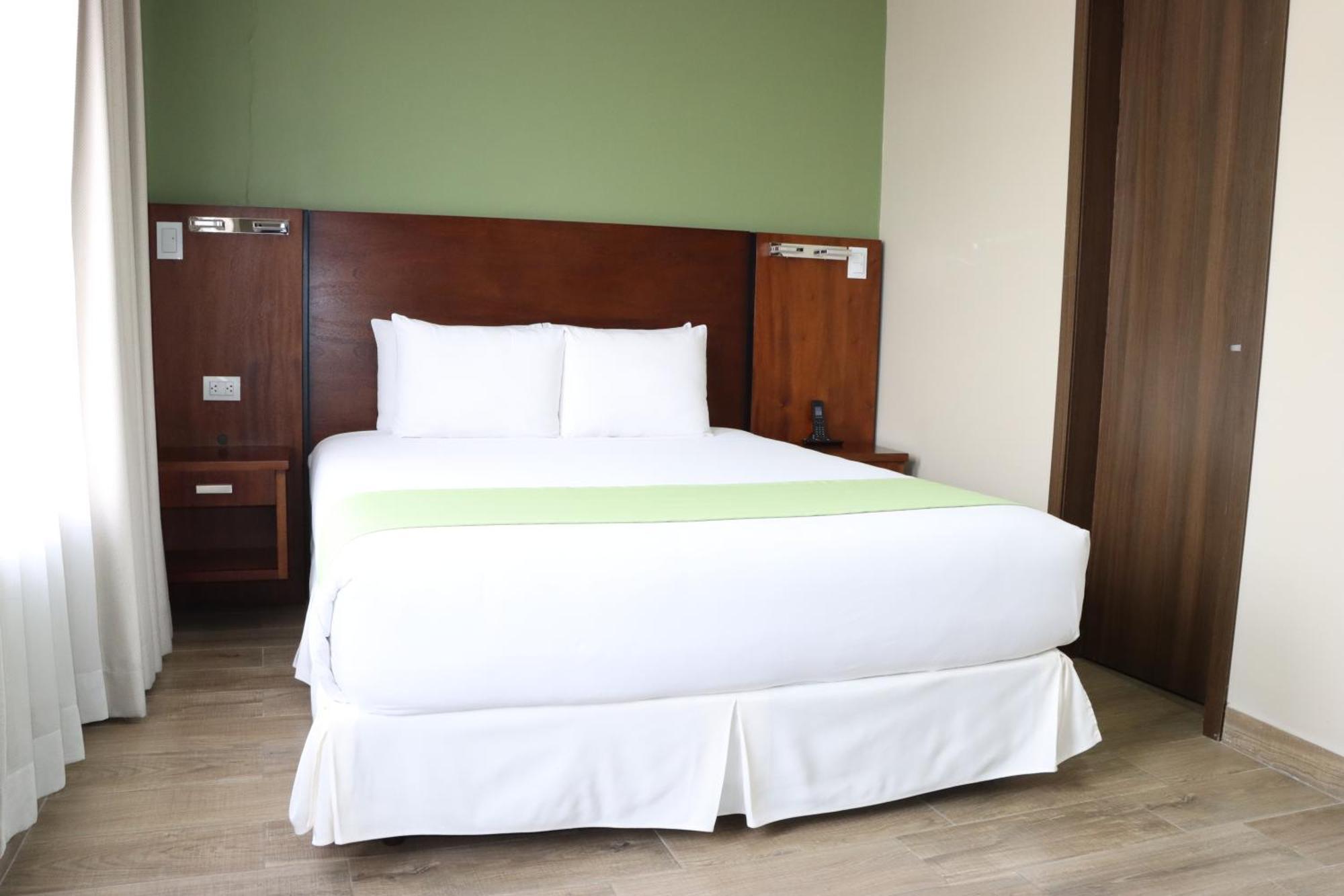 Hotel San Agustin Plaza 拉塔昆加 外观 照片